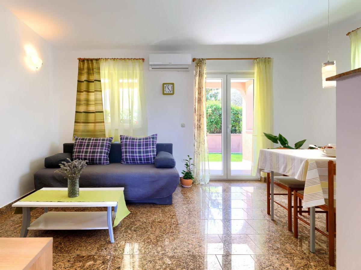 PUY Holiday Home House Eric&Paolo By Interhome מראה חיצוני תמונה