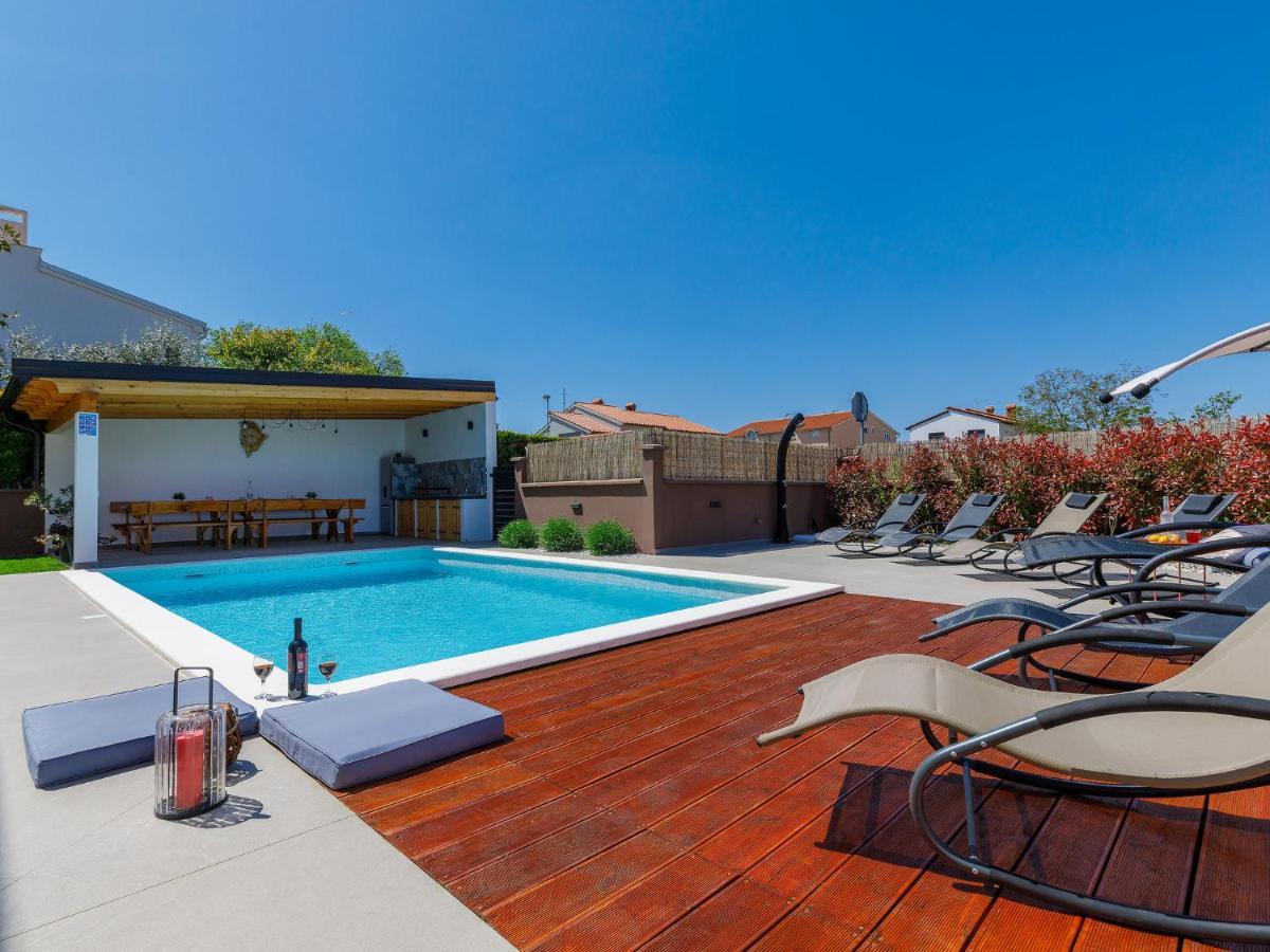 PUY Holiday Home House Eric&Paolo By Interhome מראה חיצוני תמונה