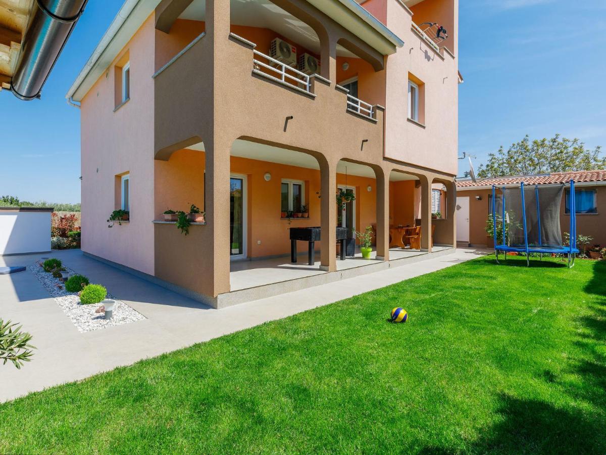 PUY Holiday Home House Eric&Paolo By Interhome מראה חיצוני תמונה