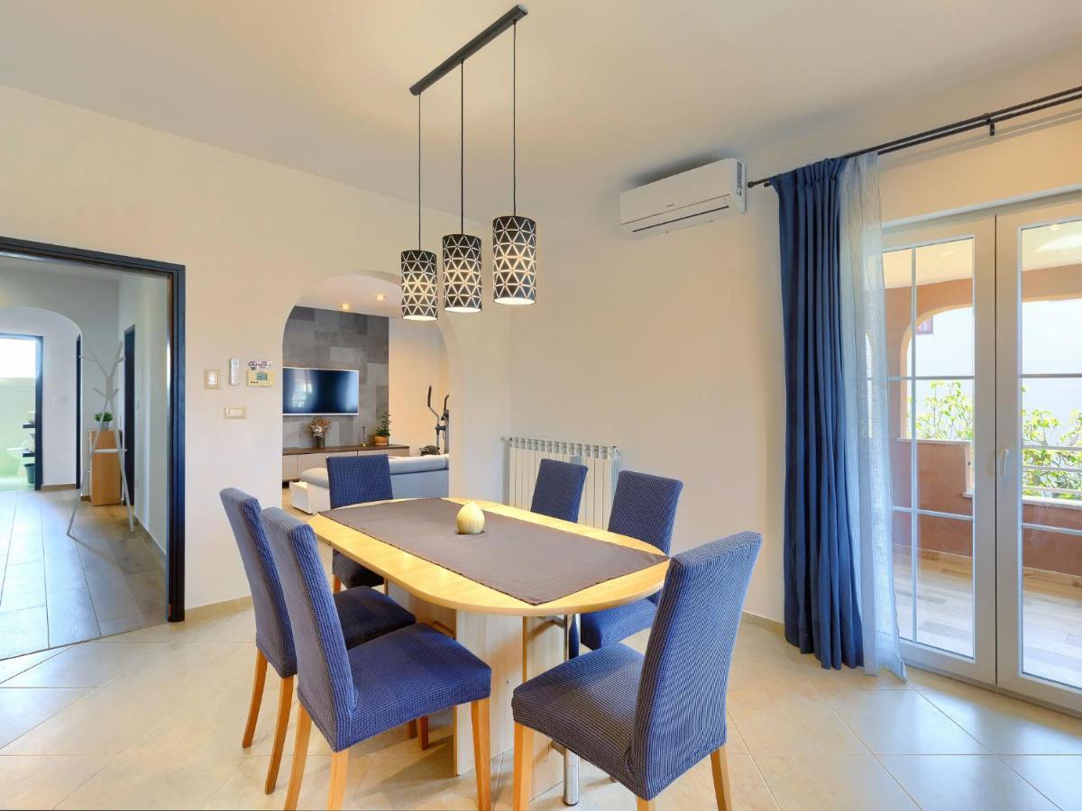 PUY Holiday Home House Eric&Paolo By Interhome מראה חיצוני תמונה